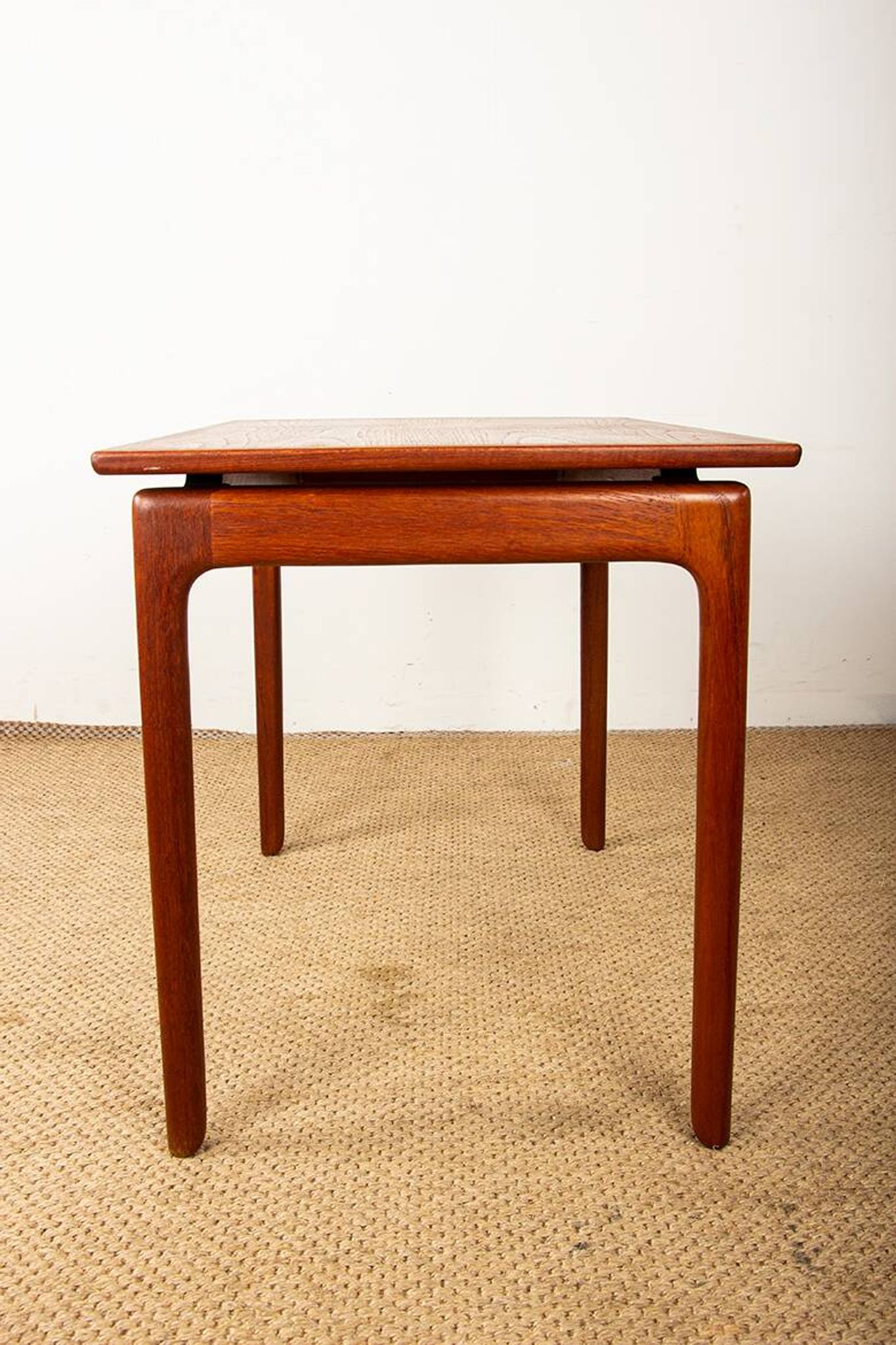Danish coffee table in teak model 019 by Ole Wansher for Poul Jeppesen.