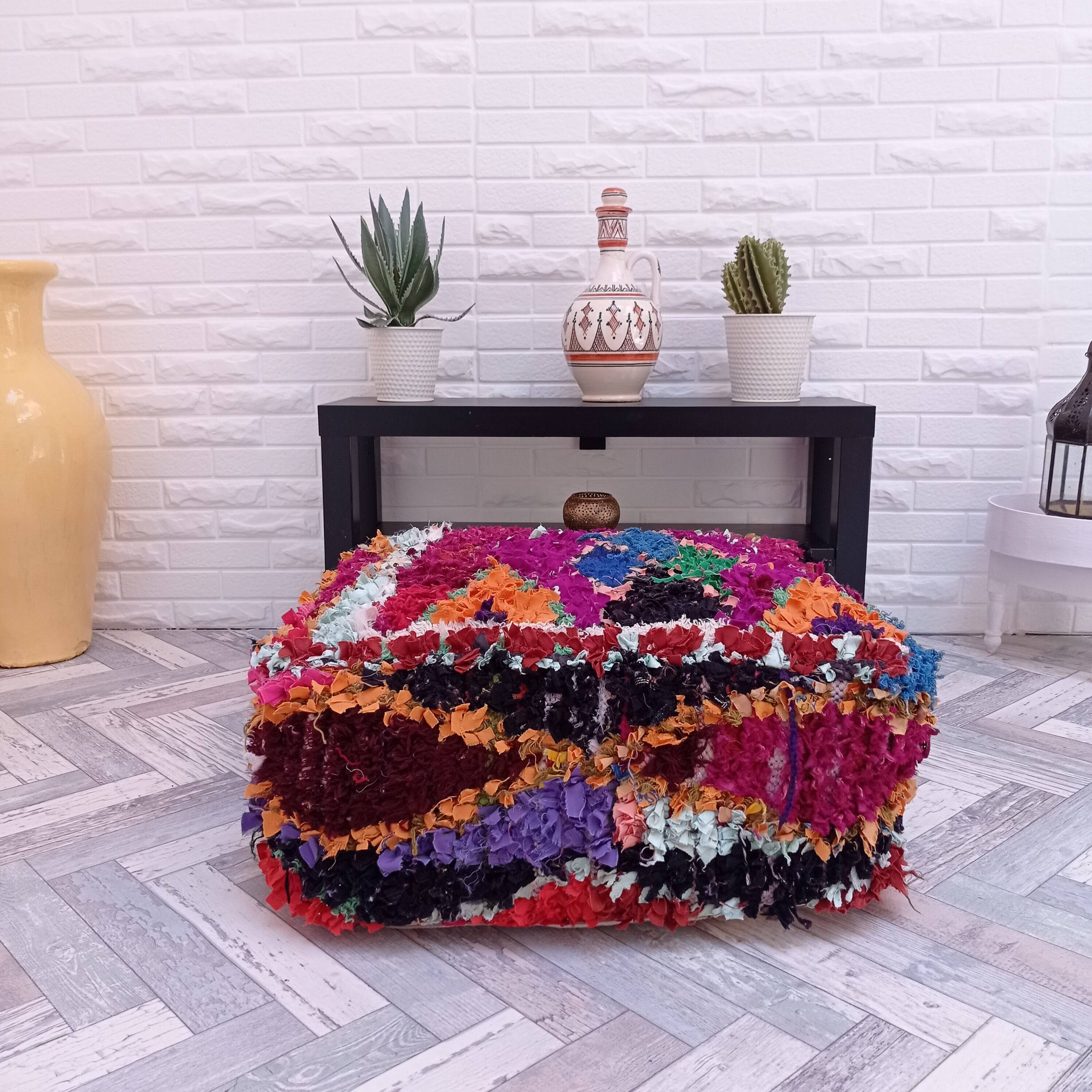 Handmade Berber pouf in wool 60 X 60 X 20 CM