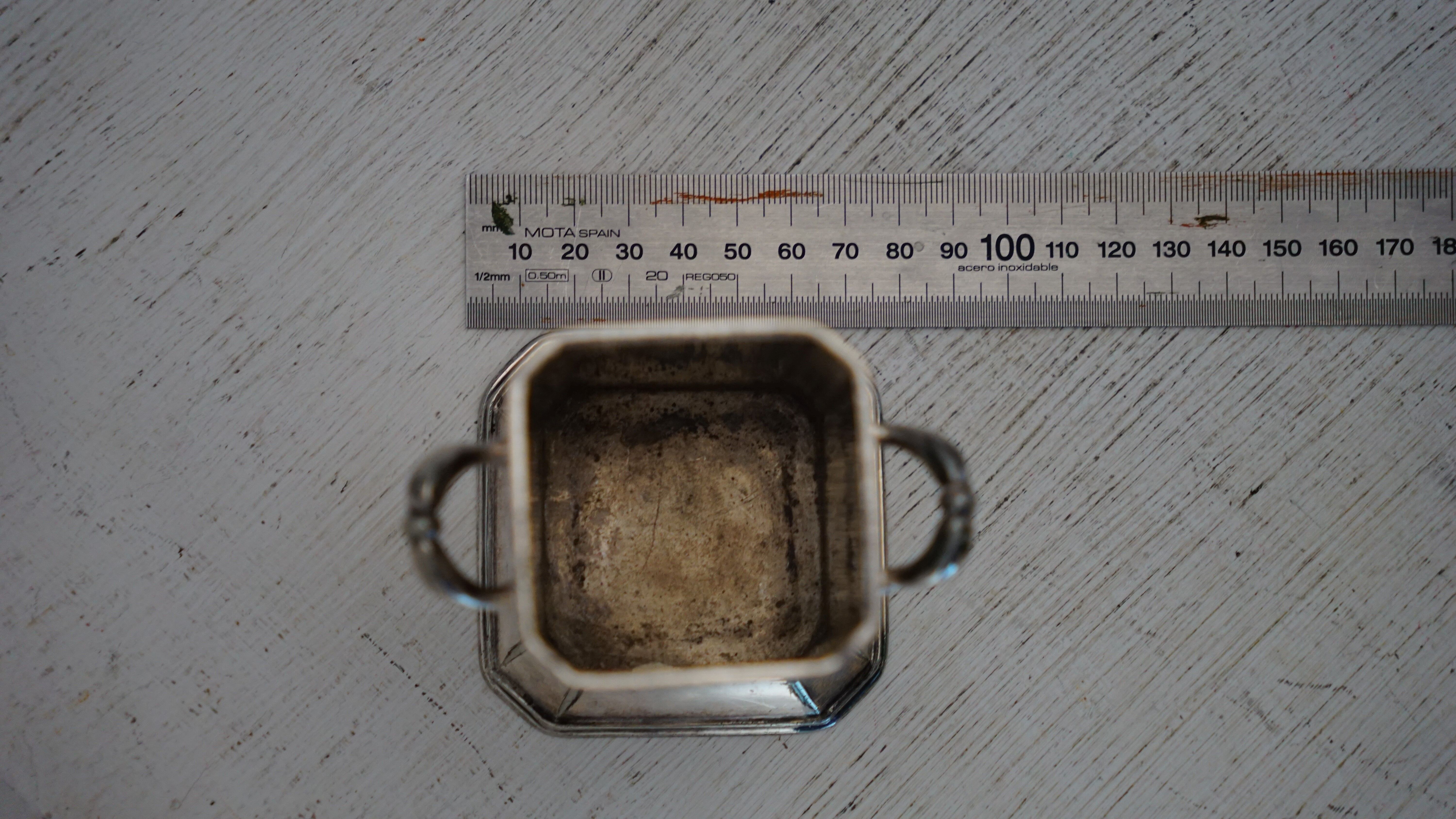 Sweetener and silverware clips
