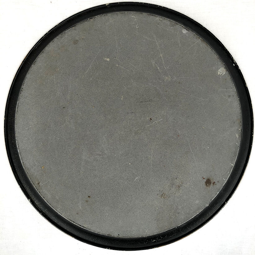 Painted sheet metal tray decorated with flowers