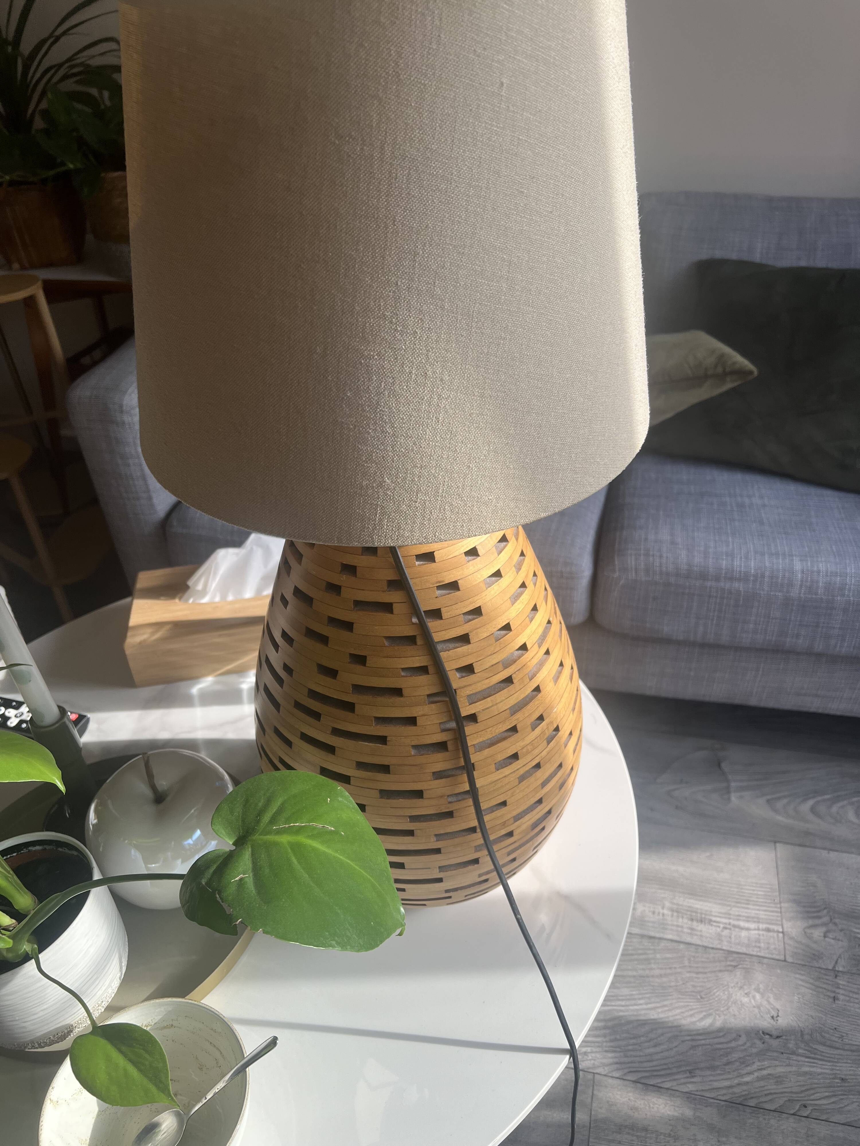 Large wooden honeycomb floor lamp