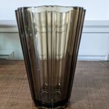 Vase en verre fumé