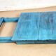 Ancienne table carrée pliante en teck birman