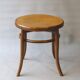 Tabouret bas en bois courbé, assise étoilée, 1920