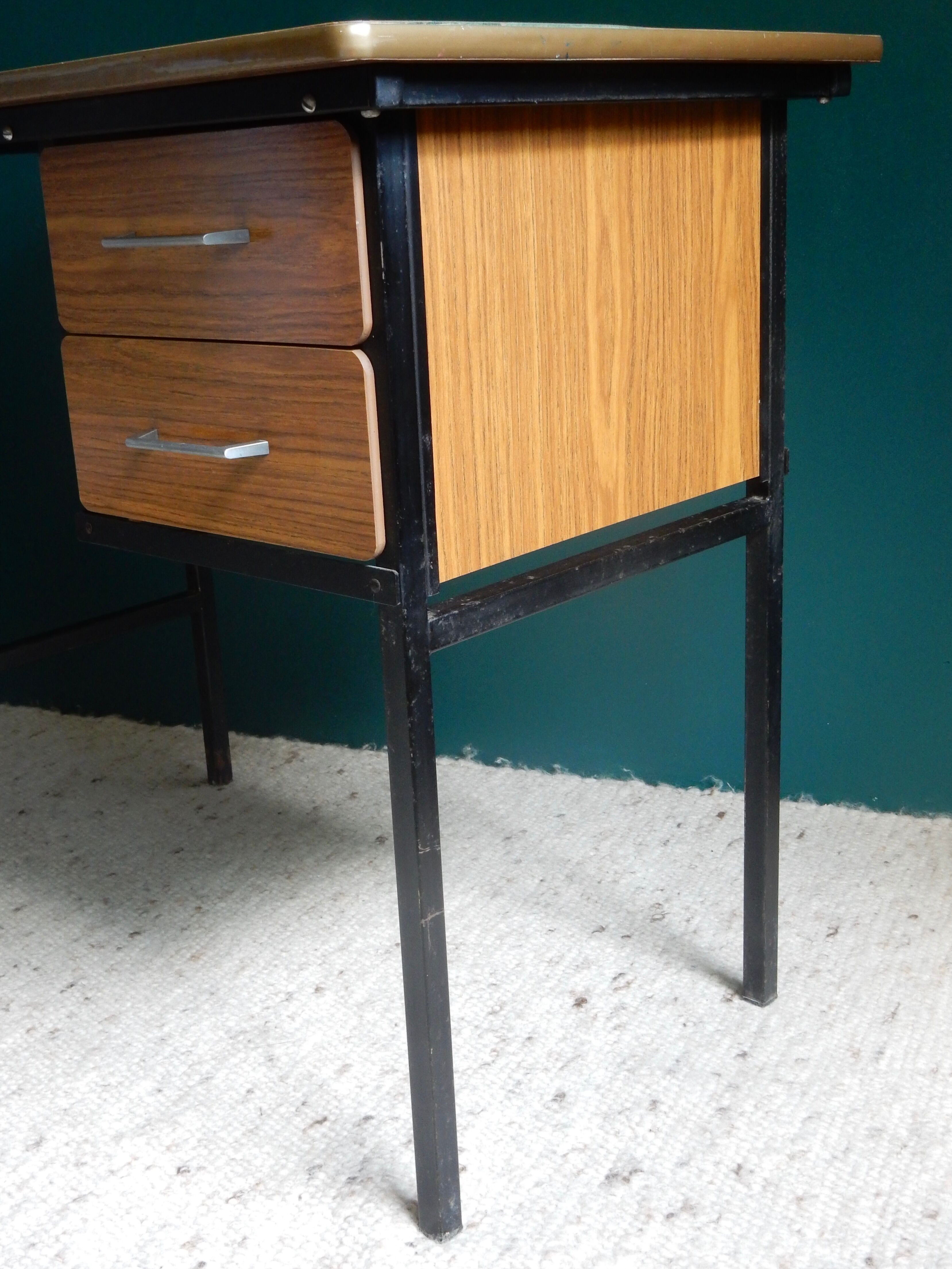 Office child formica brown