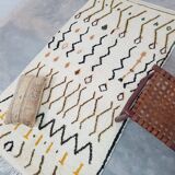 Moroccan Berber rug 258 x 141 cm Azilal wool rug