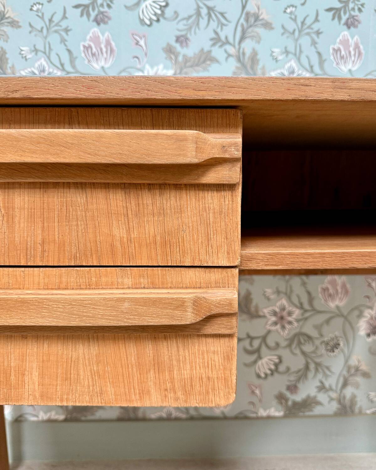 Oak desk from the 70s (renovated)
