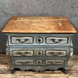 Louis XV Tombeau chest of drawers, fully curved in patinated wood