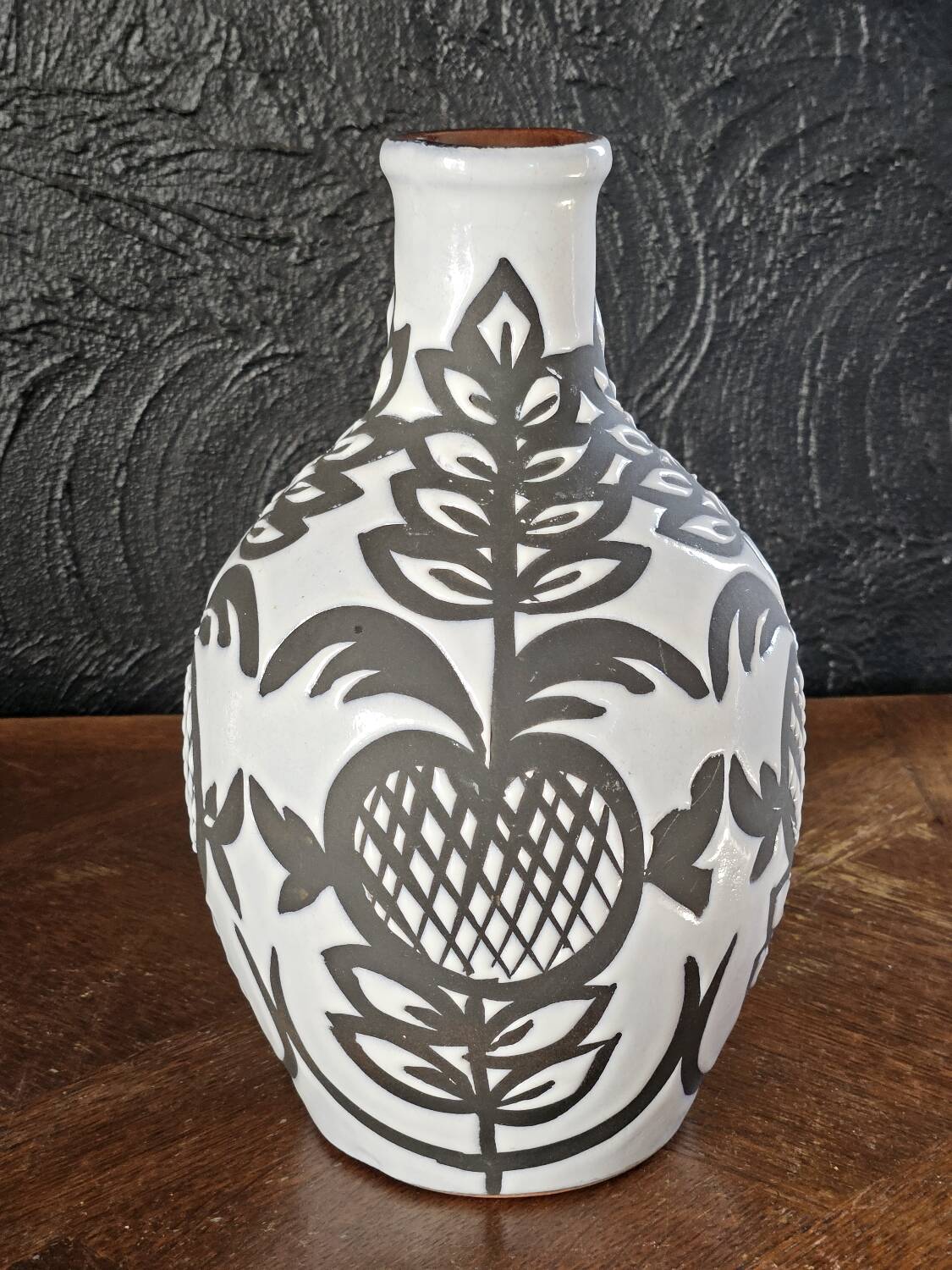 White glazed terracotta vase by Marei Keramik
