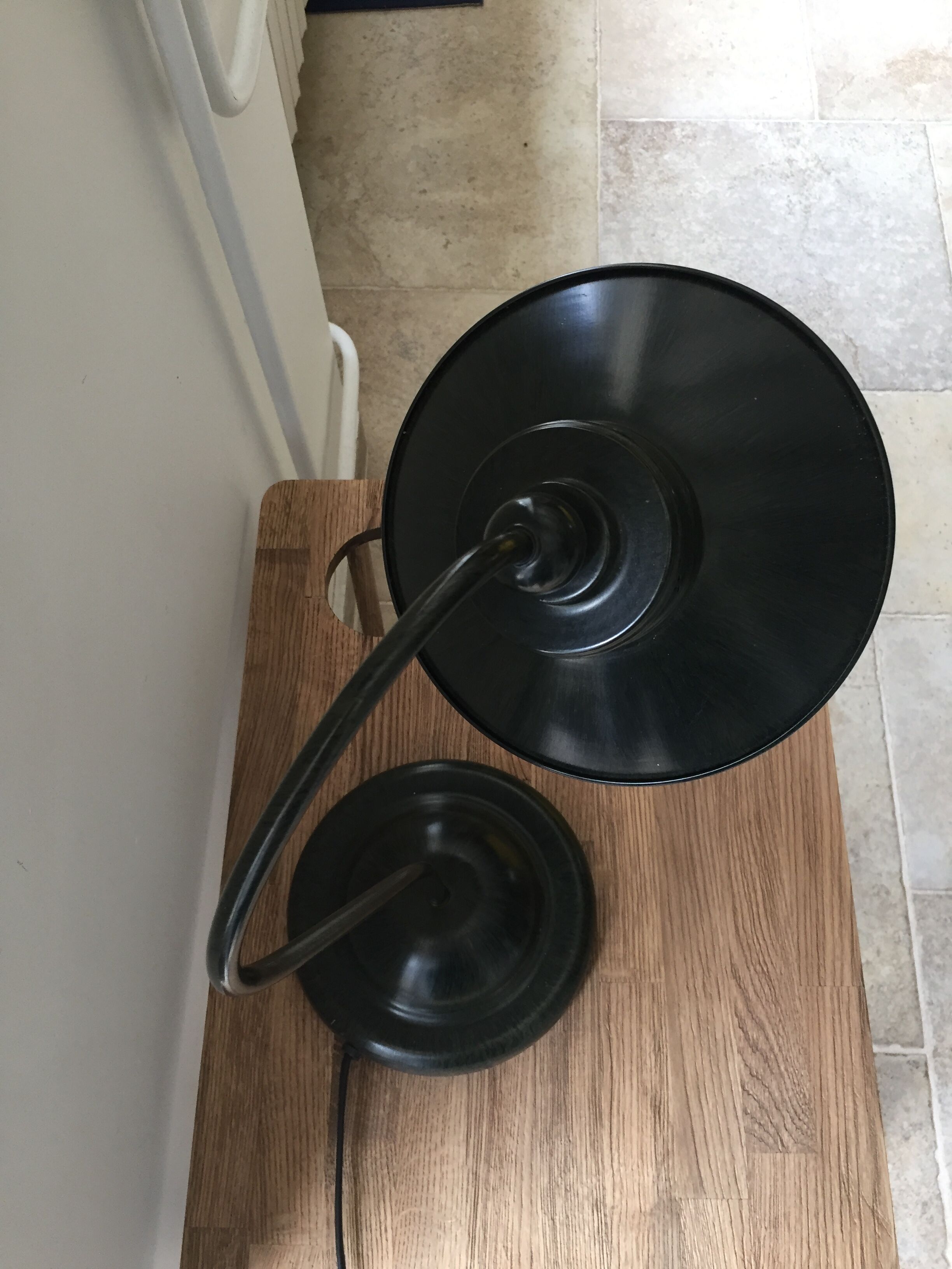 Industrial swan collar lamp