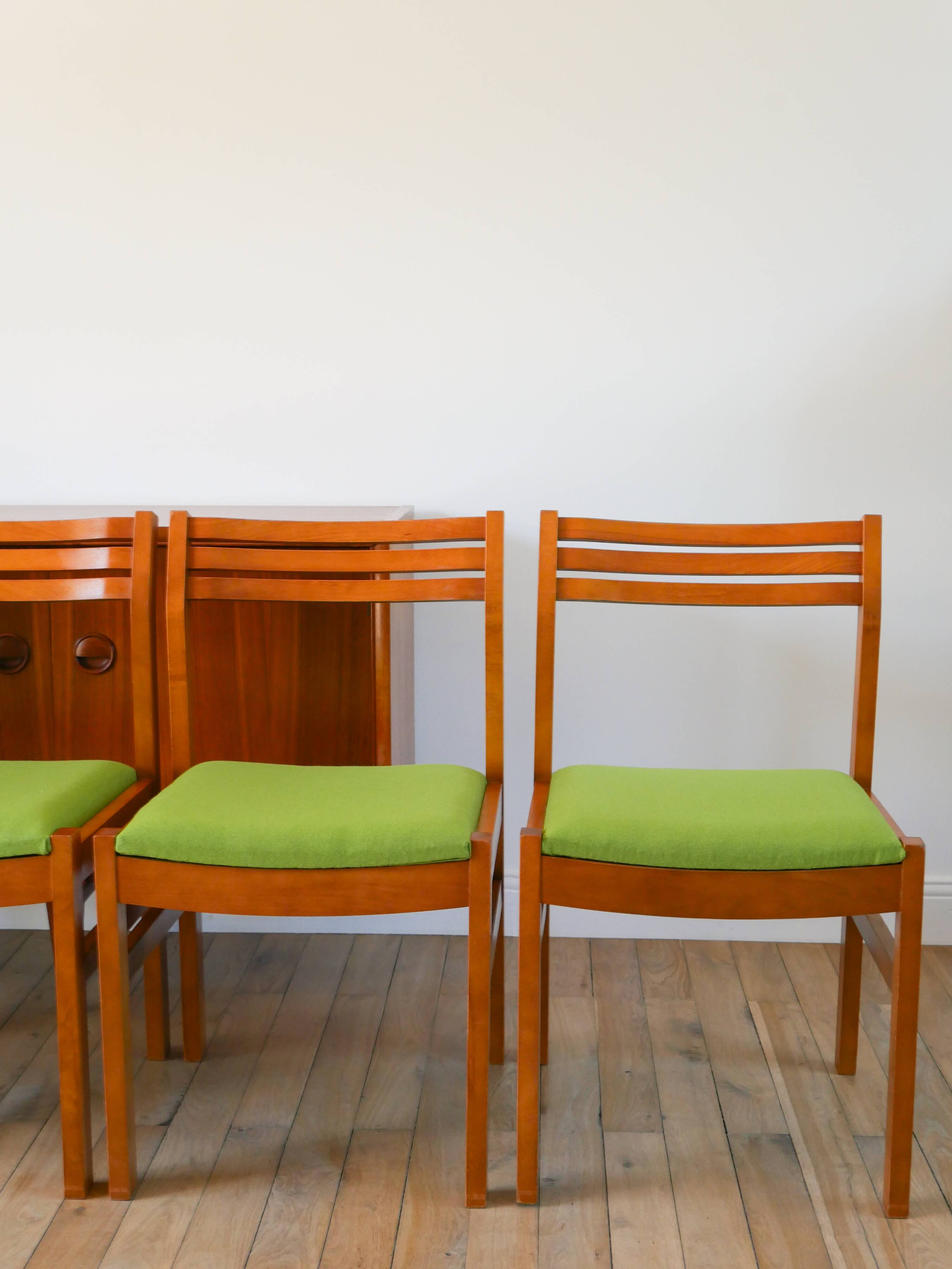 Set of 4 Scandinavian beech wood chairs, green wool, 1960.