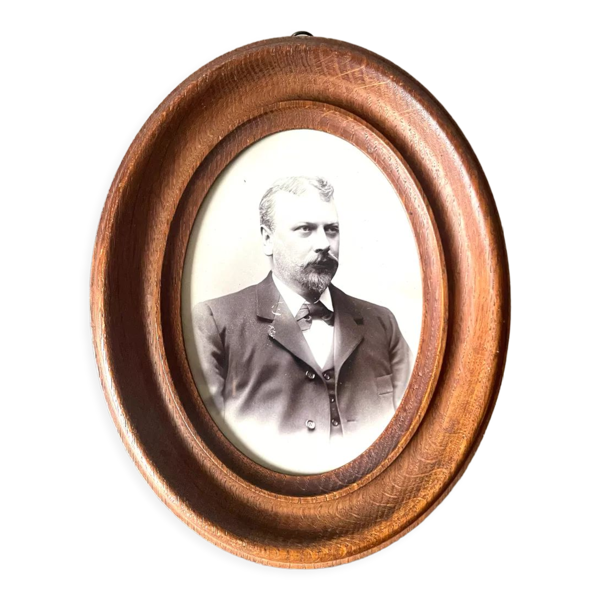 Cadre ovale en bois antique, 19,5 cm x 15,5 cm — Beyit