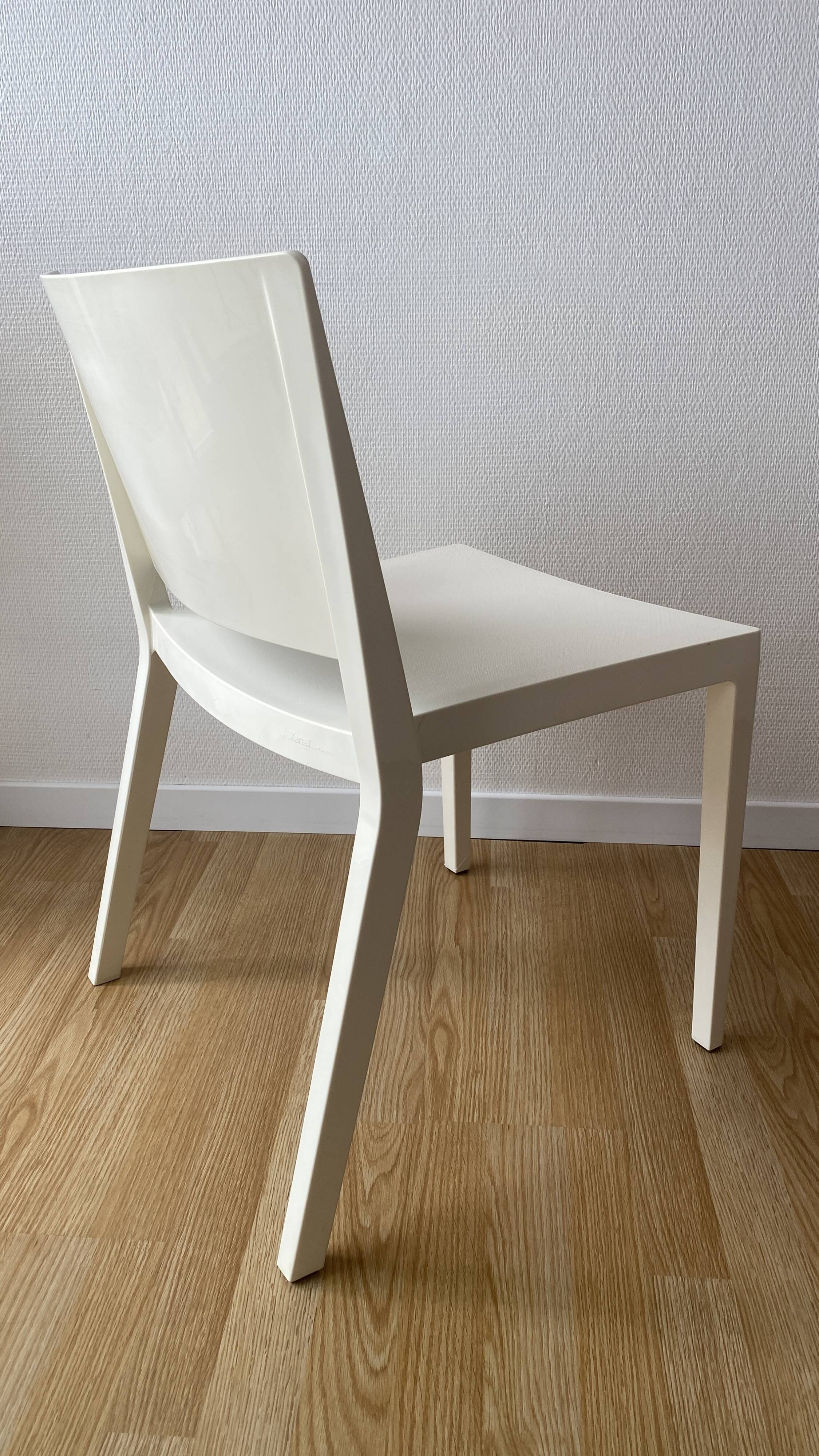 Chaise Lizz de Kartell by Piero Lissoni