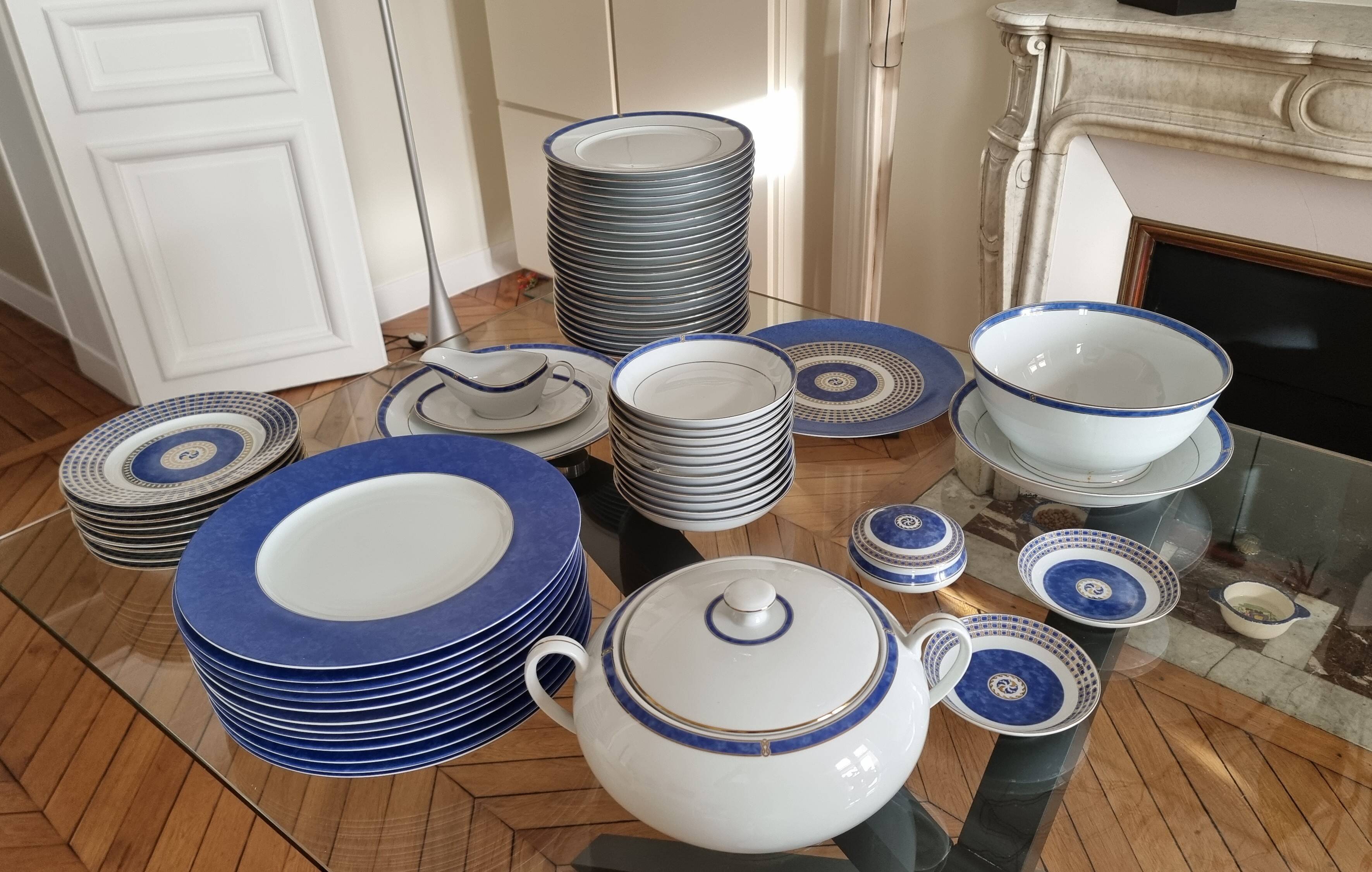 Christofle Océana Bleu dinner service, porcelain and fine gold