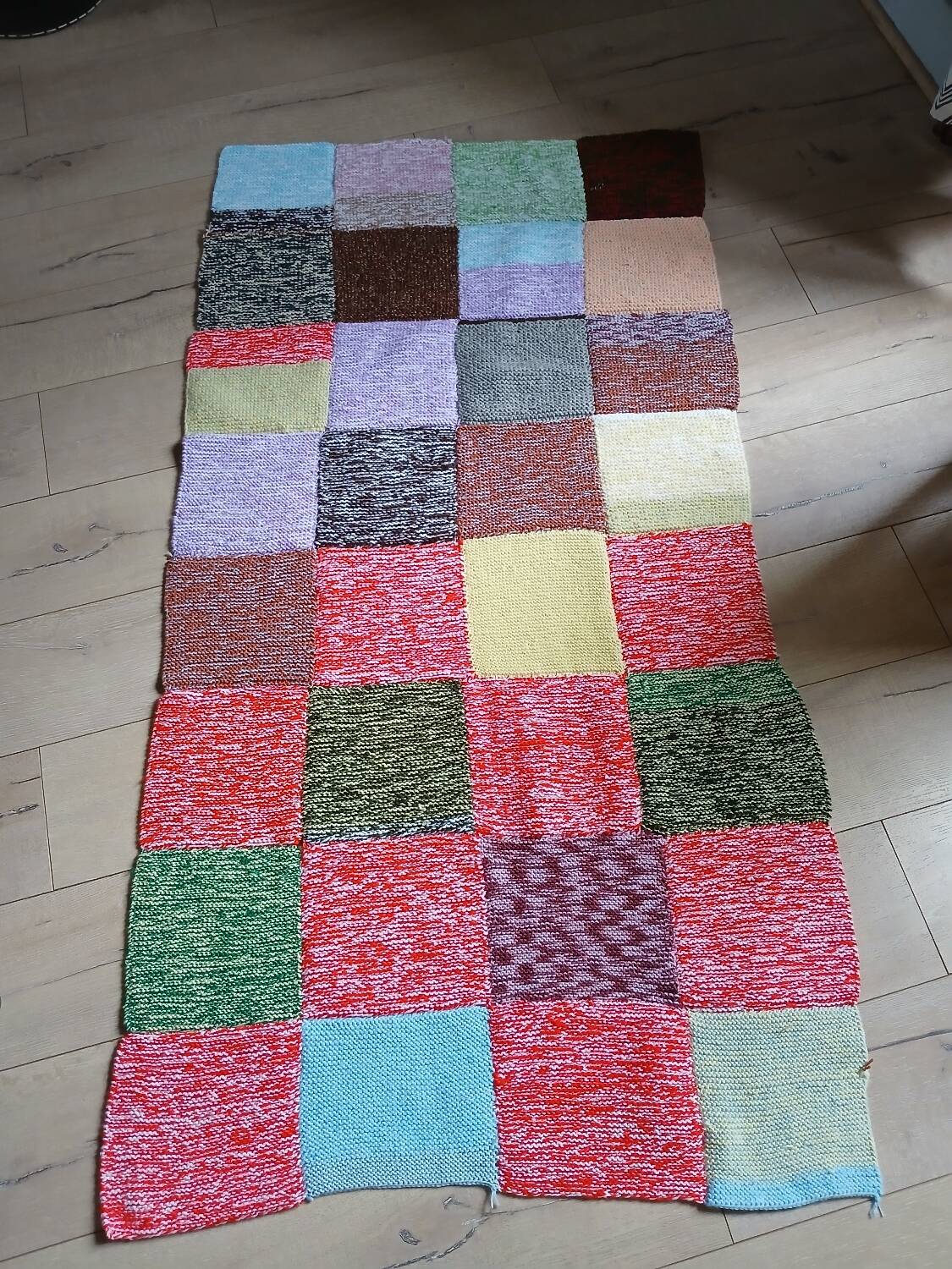 Plaid patchwork hand-knitted