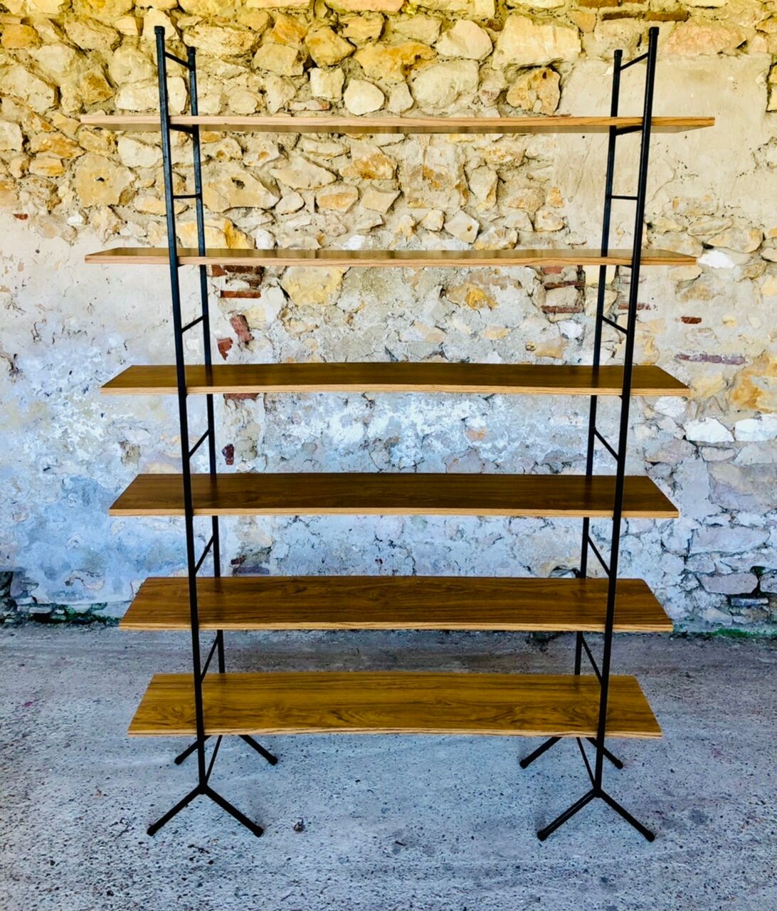 Wall system has 6 Scandinavian modular shelves