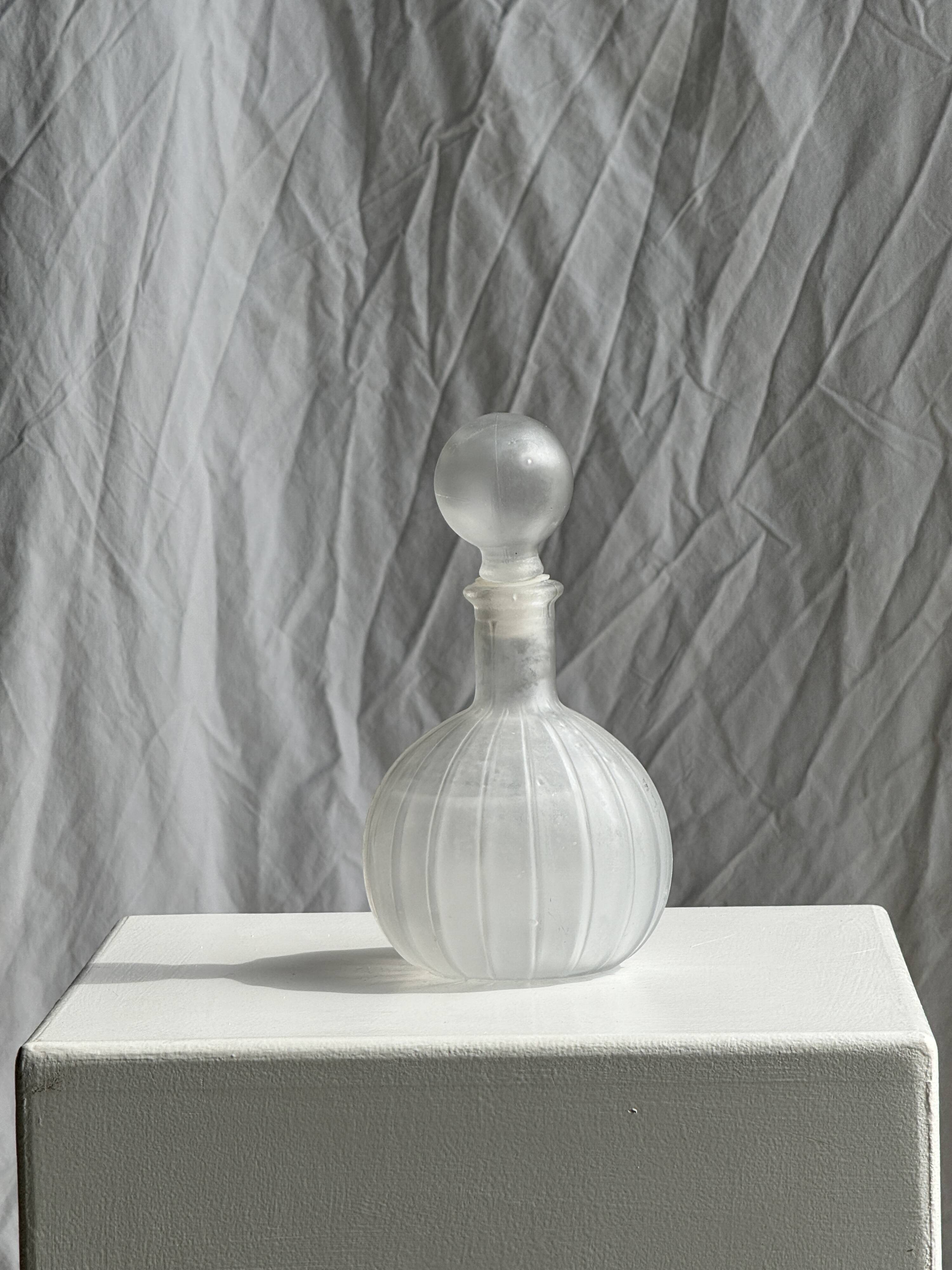 Large vintage matte glass H2O bottle