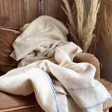 Woven blanket