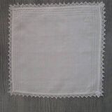 4 serviettes a a thé anciennes brodées, monogrammées