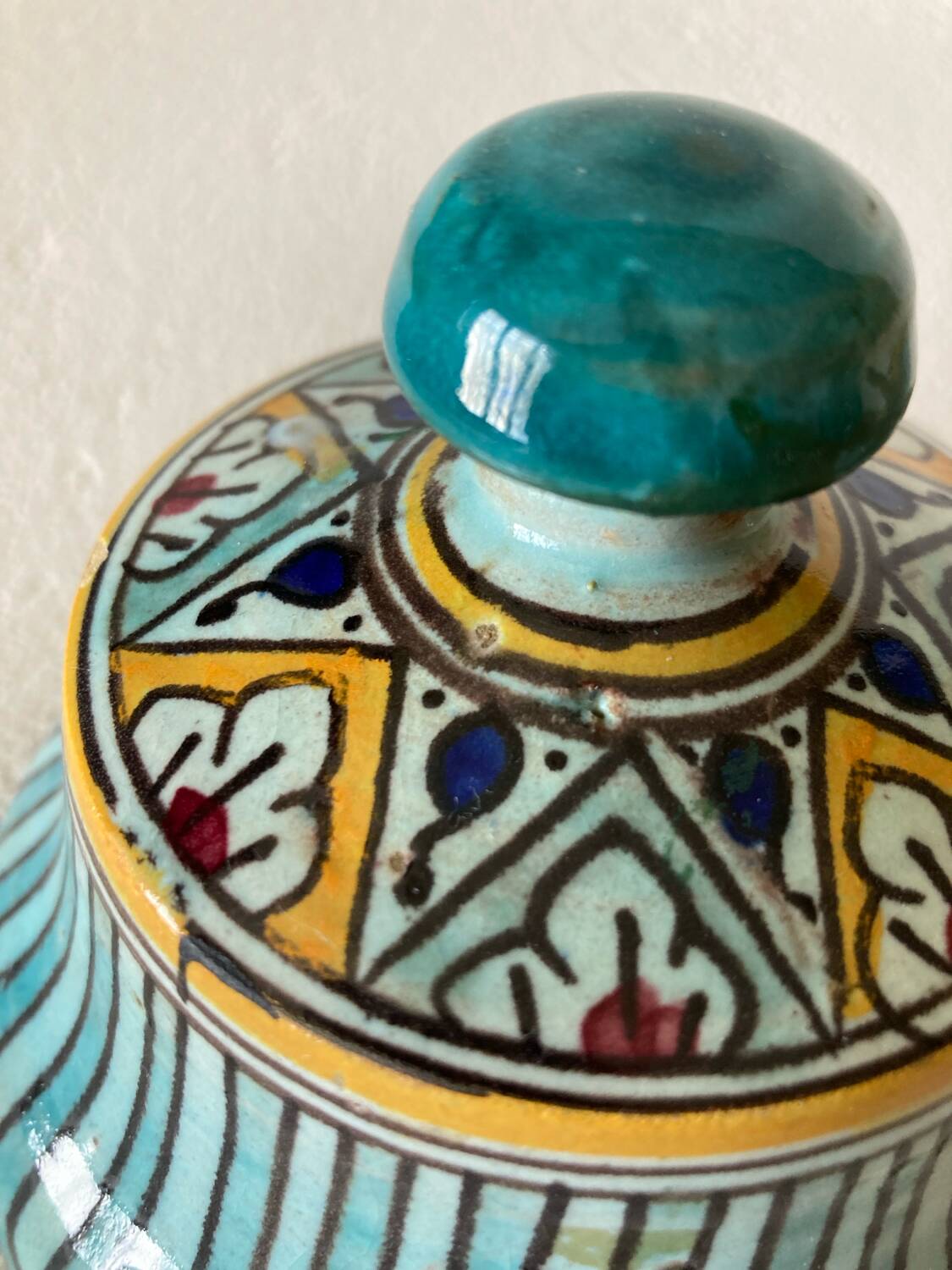 Small butter pot Jobbana Morocco Fez 19th century with centipede and geometric decorations