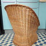 Vintage rattan basket warmer