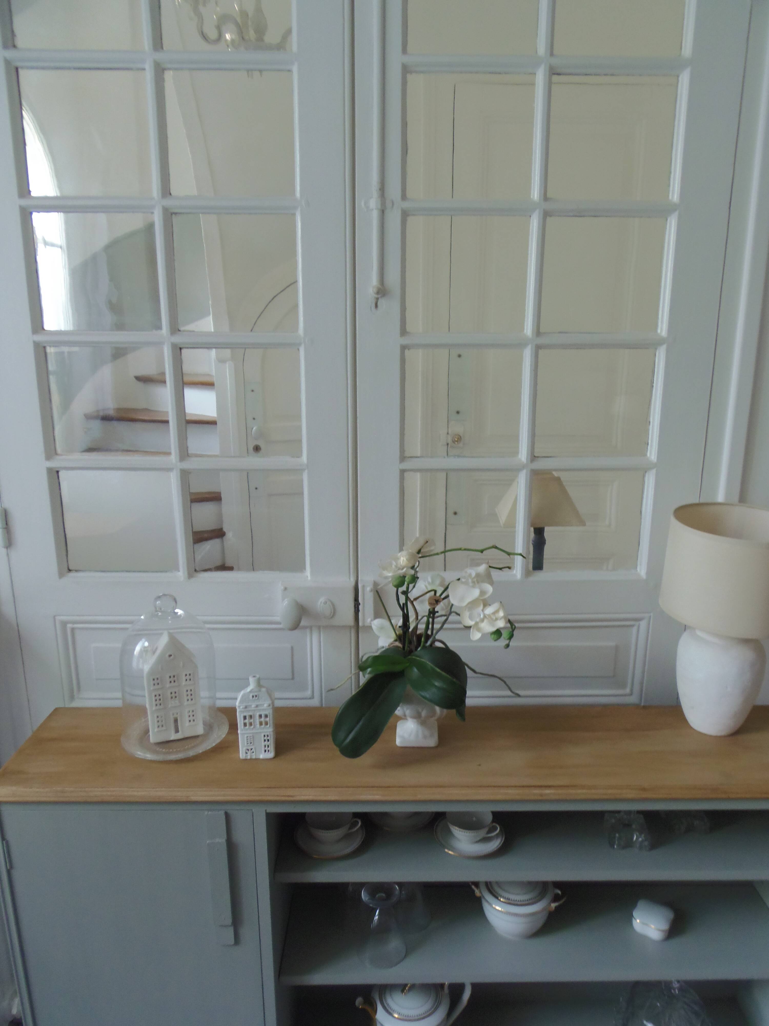 Furniture, vintage bookcase re-enchanted in verdigris, wooden top.