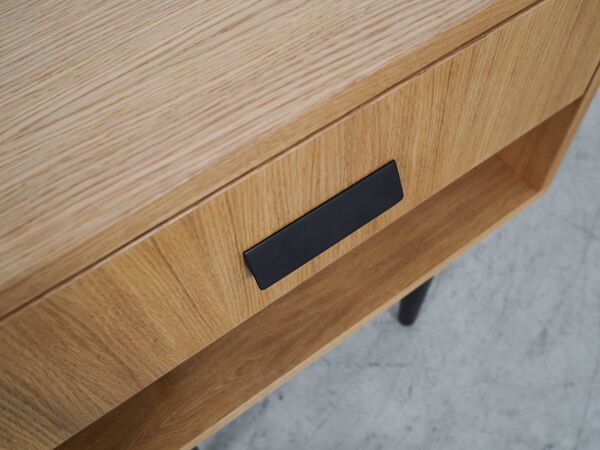 Table de chevet en chêne, design scandinave