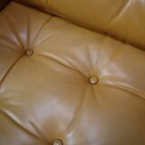Florence Knoll two-seater sofa in mustard yellow leather, 1970