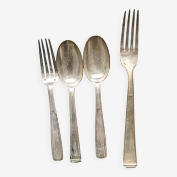 Set of 2 silver spoons and 2 forks