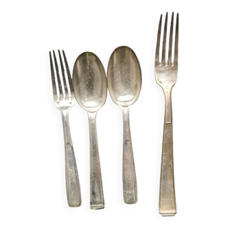 Set of 2 silver spoons and 2 forks