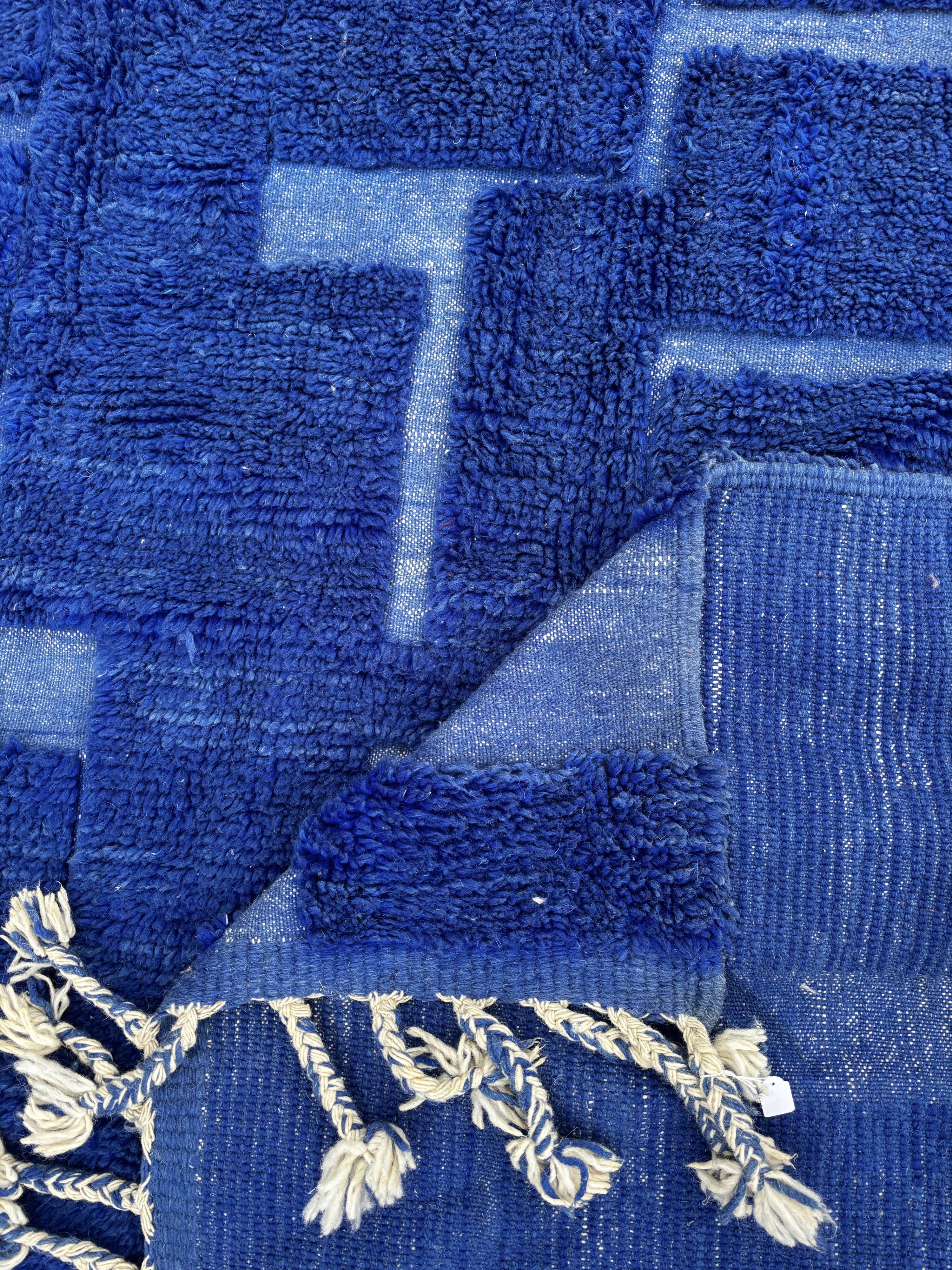 Large new blue Moroccan wool rug, 200x300 cm