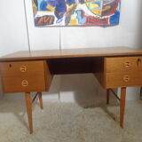Scandinavian desk 60