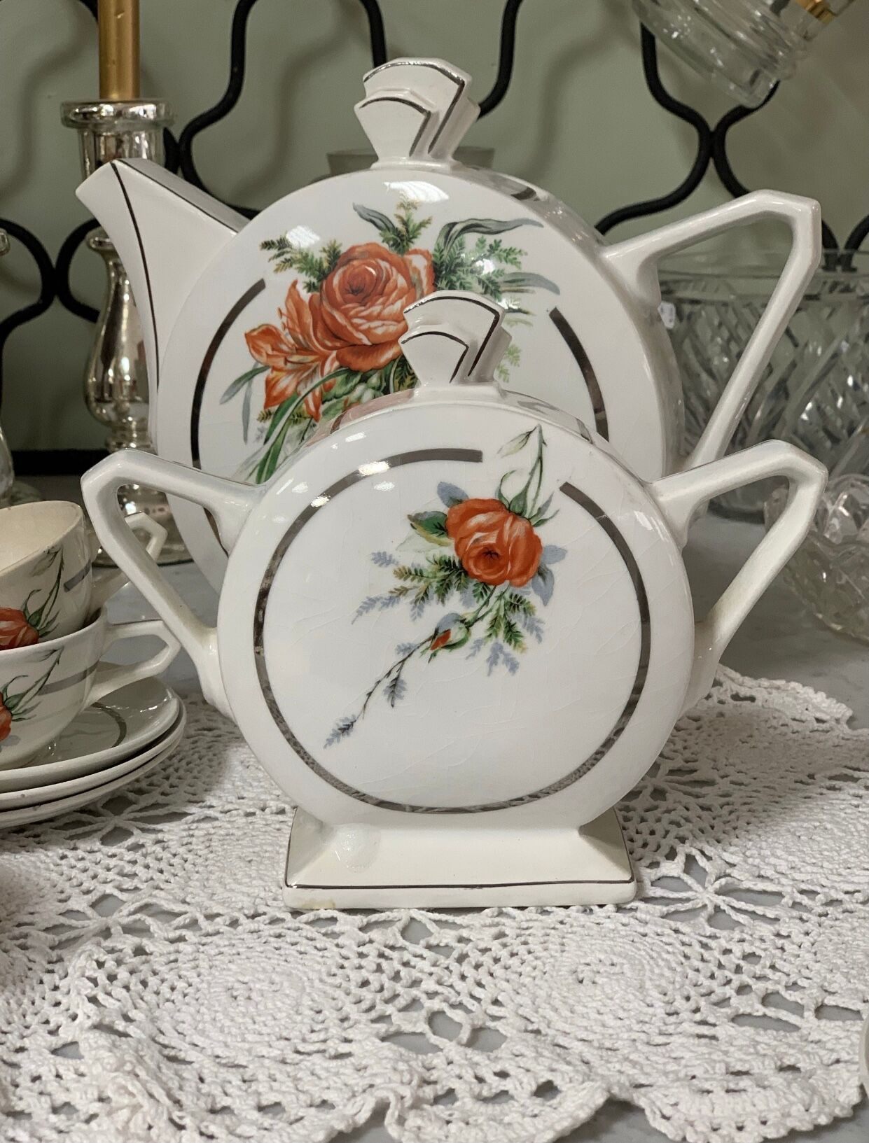 Old earthenware tea coffee set, HBCM Daisy -Teapot, 7 cups/sub-cups, sugar bowl