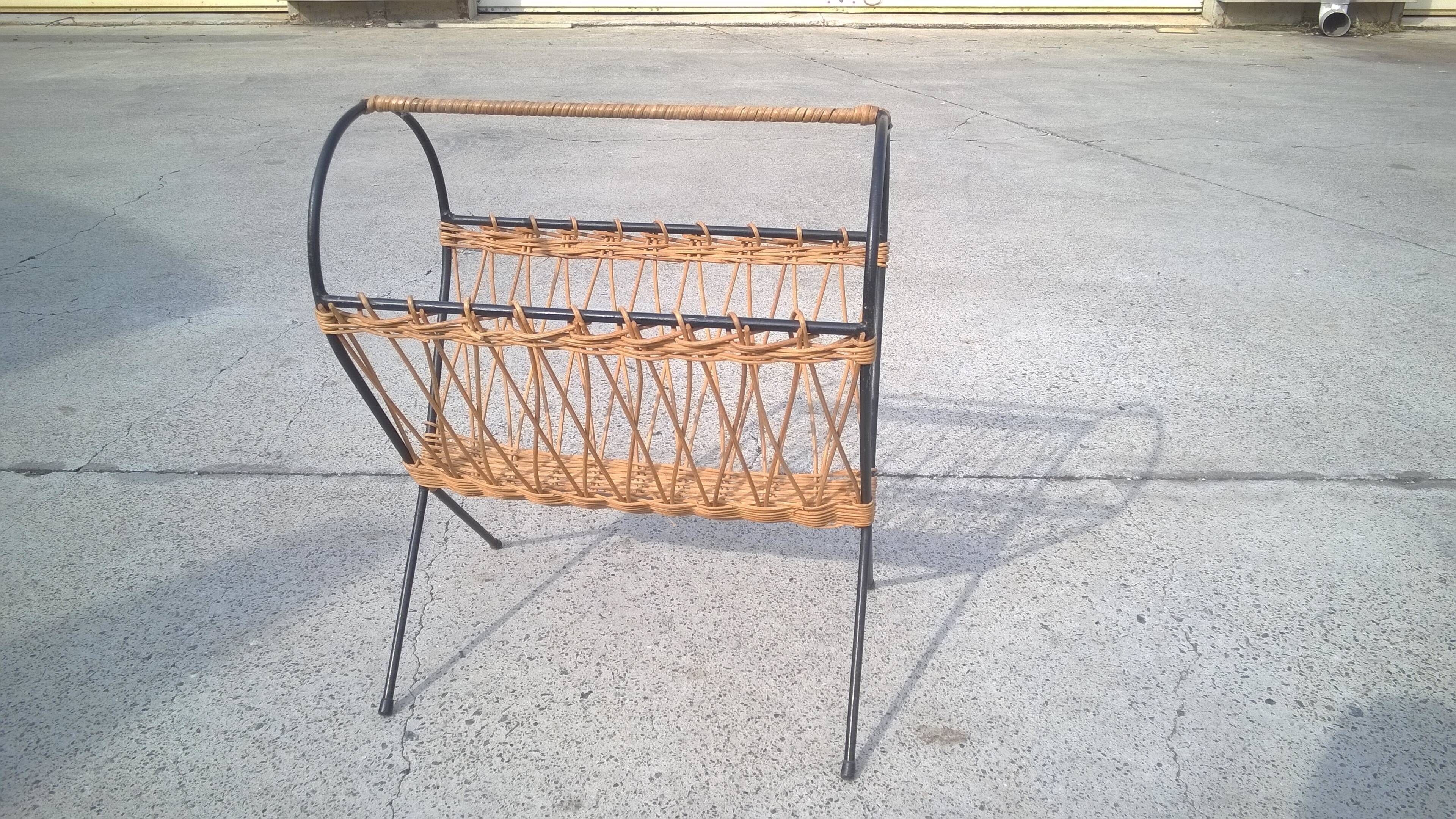 Rattan review holder