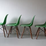 Set 4 chairs by Charles and Ray Eames for Herman Miller