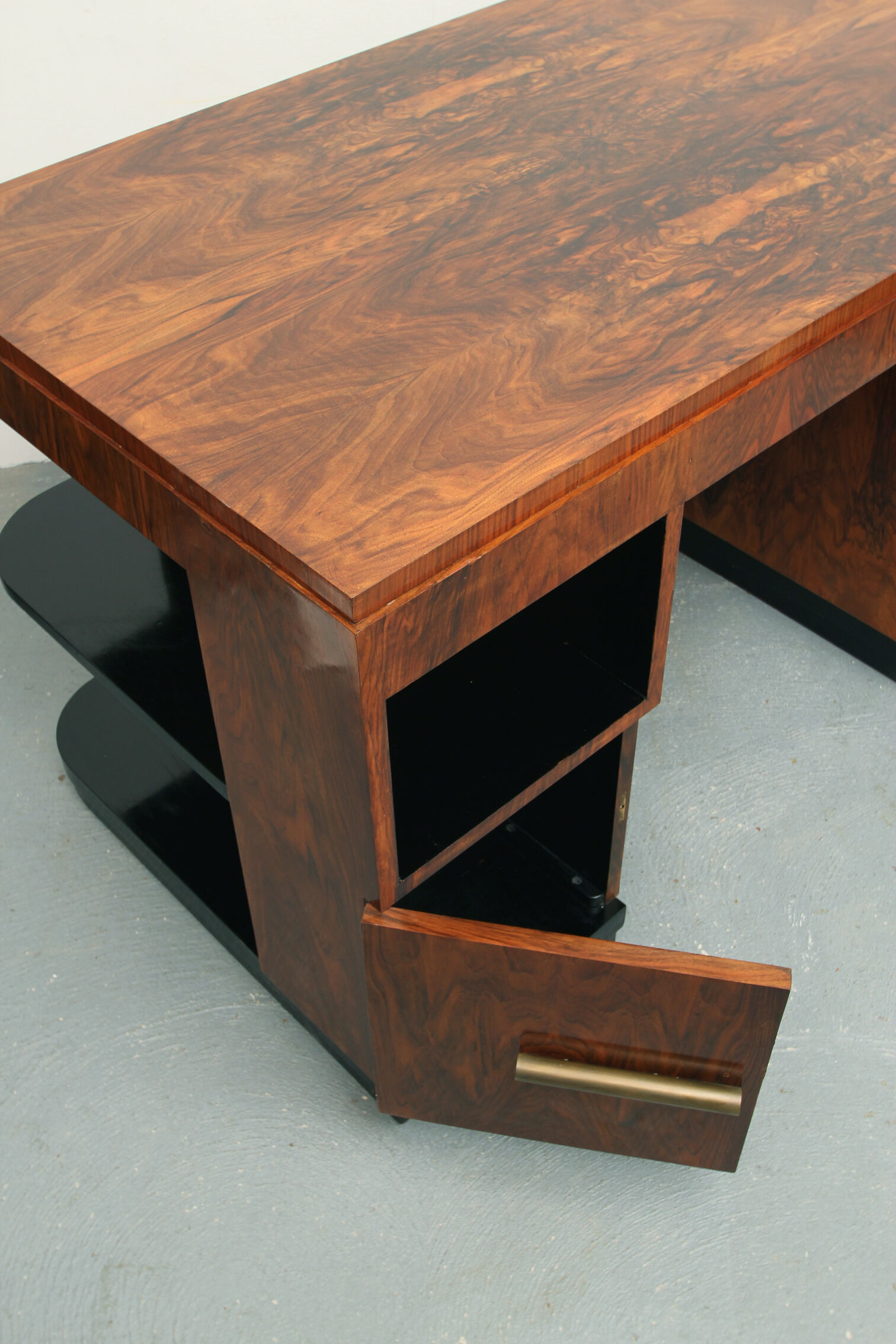 1930s Art Deco Desk caucasian walnut
