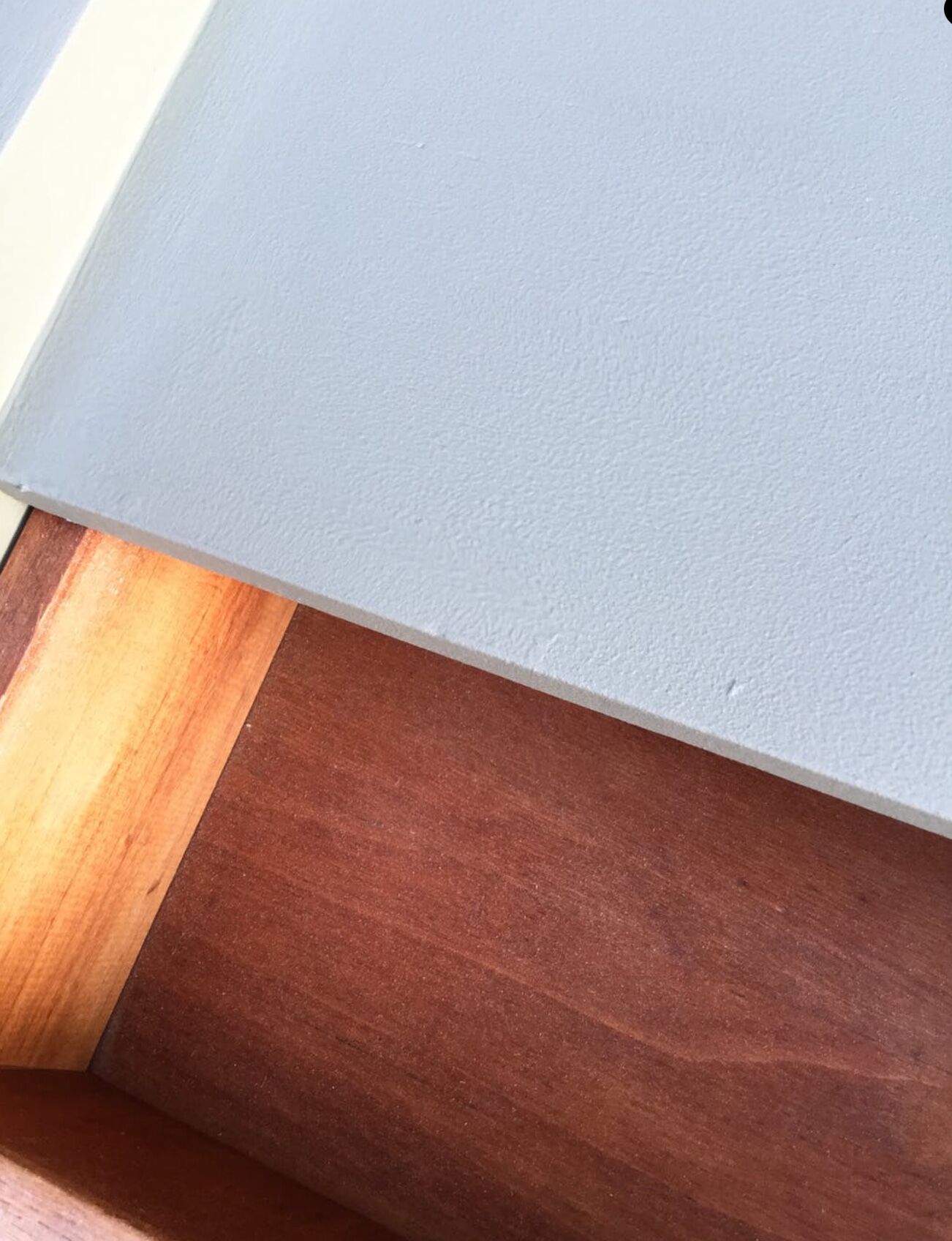 Khaki vintage dresser