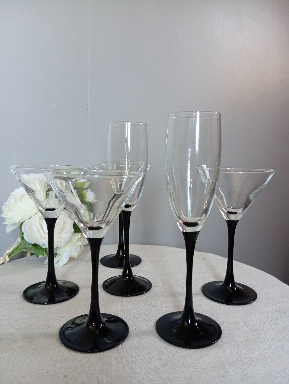 6 shiny black stemmed glasses domino collection by Luminarc, vintage 1980