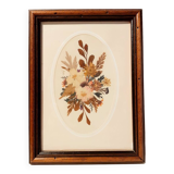 Bouquet frame of dried flowers