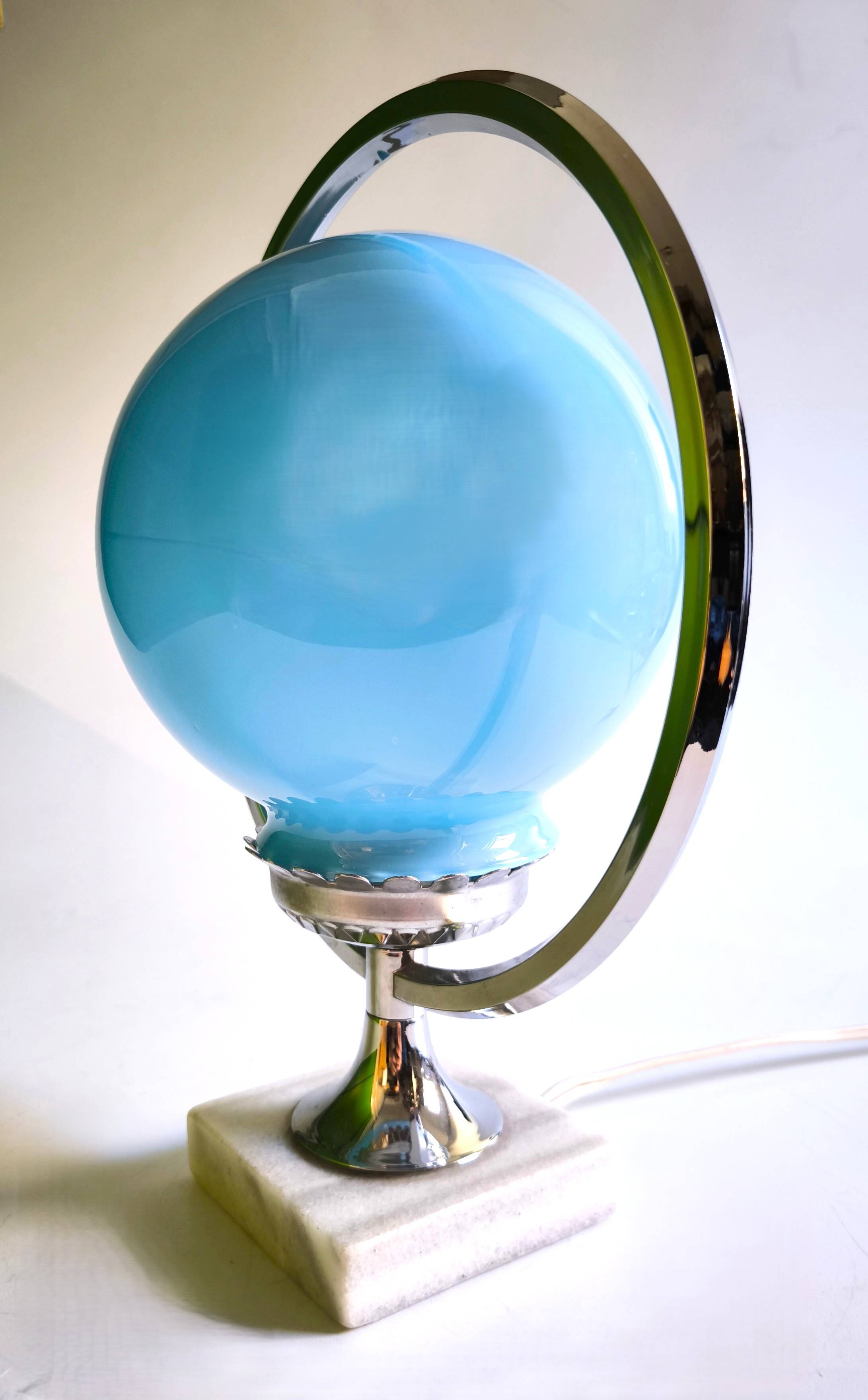 Vintage Art Deco/Space Age lamp from the 1970s.