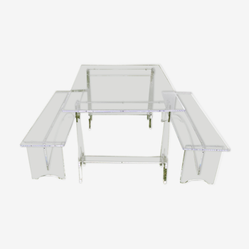 Table et bancs transparents