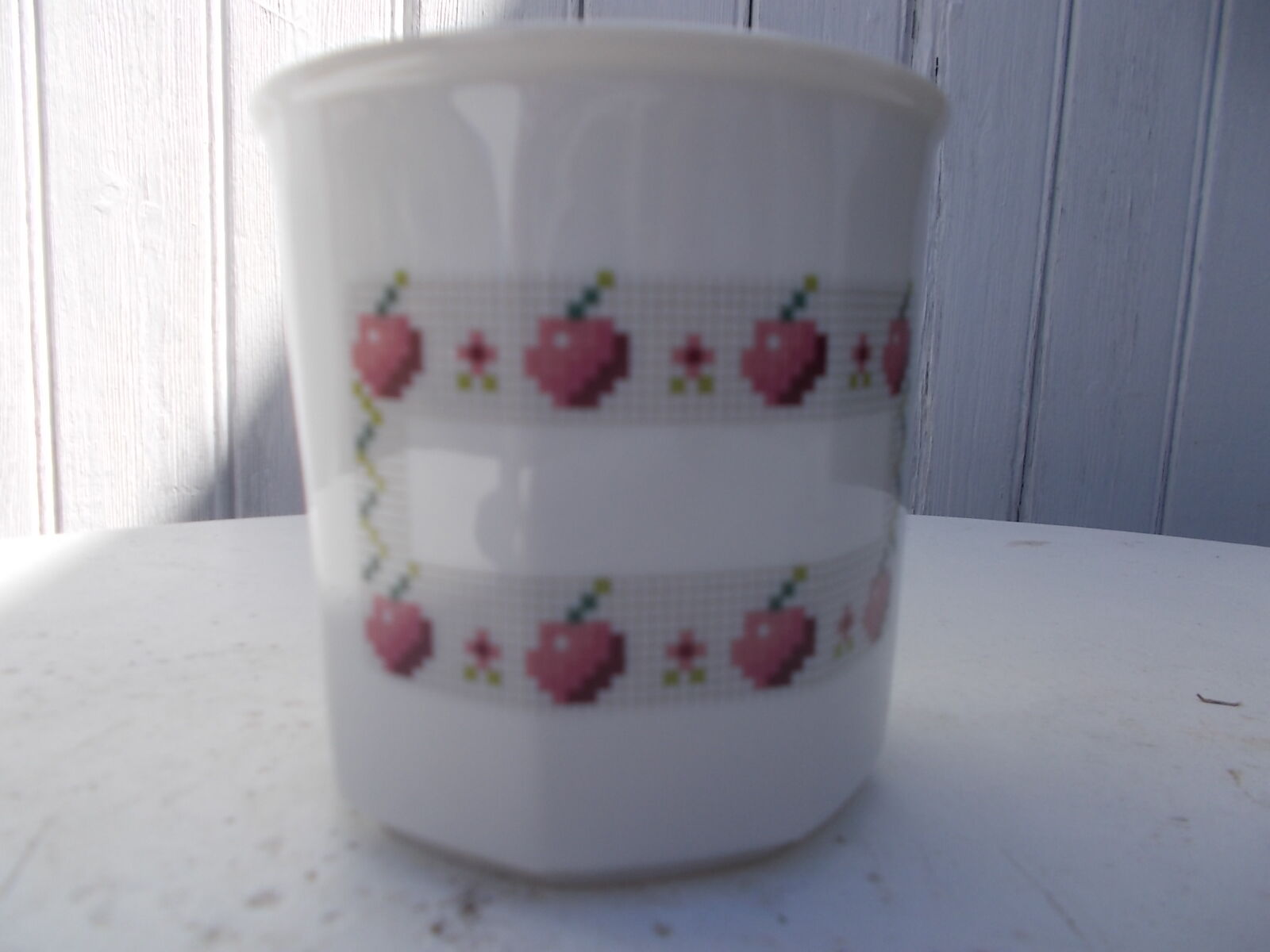 Jam jar with lid