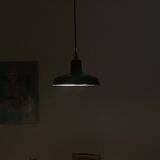 Suspension antique lampshade in black enamelled sheet metal.