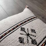 Coussin berbère marocain blanc en coton
