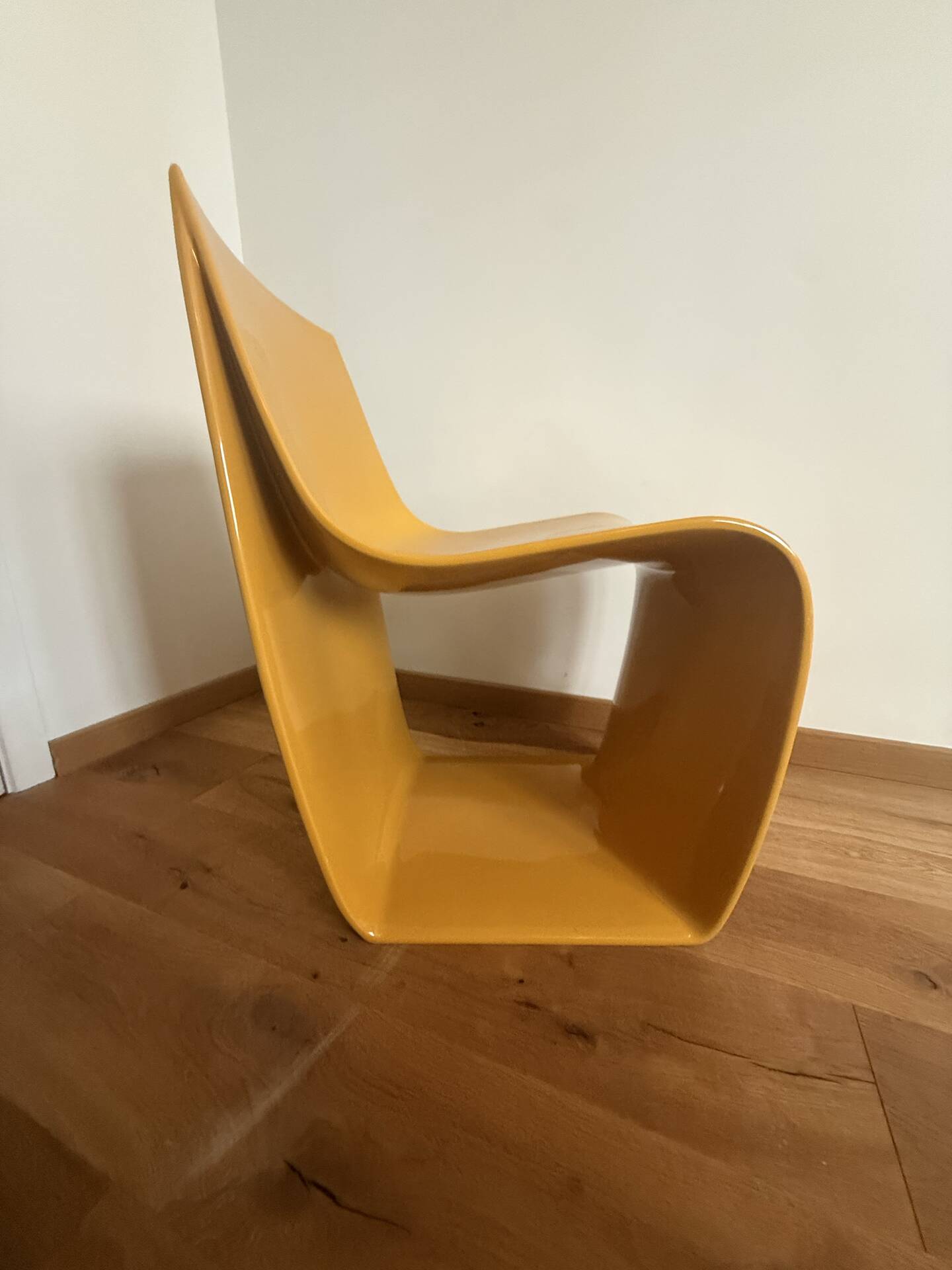 SIGN chair by Piergiorgio Cazzaniga for MDF Italia – Glossy yellow