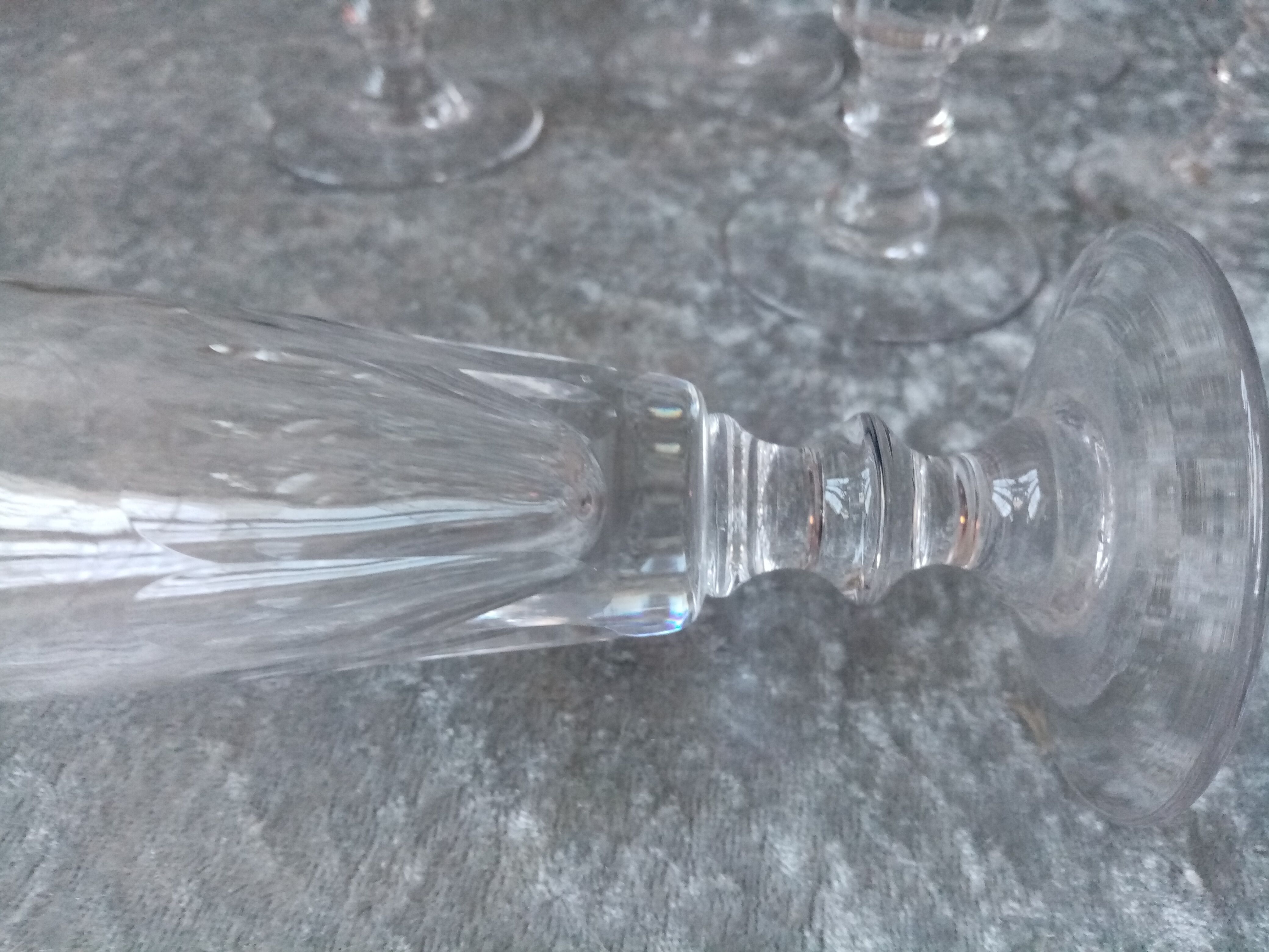 Series of 6 champagne flutes flat sides in baccarat crystal