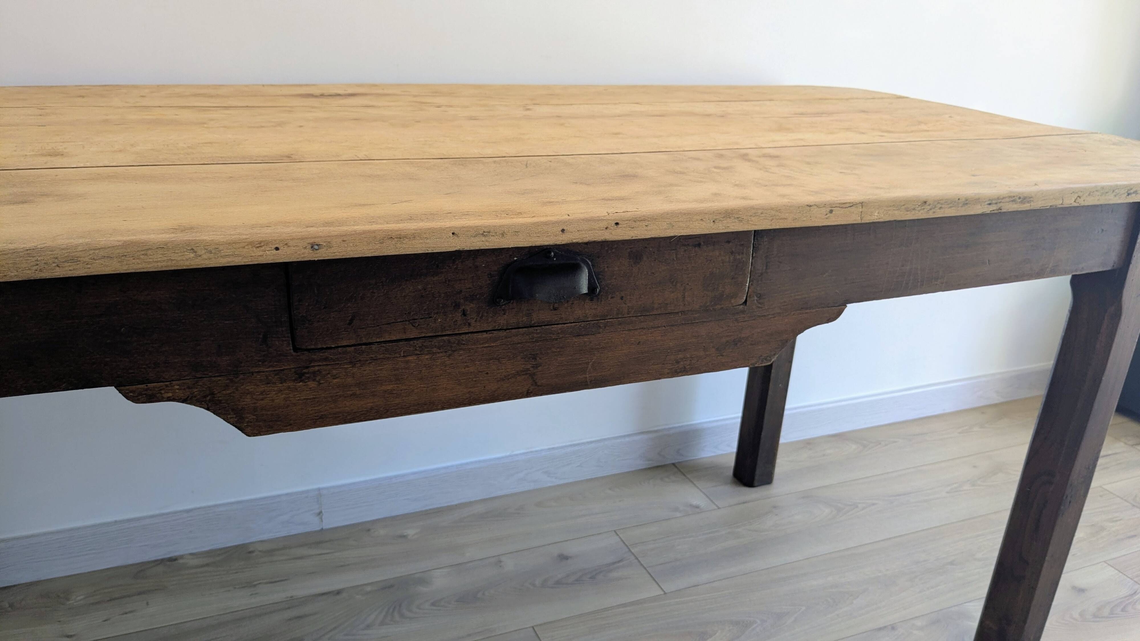 Antique farmhouse table in patinated solid wood - 178 cm