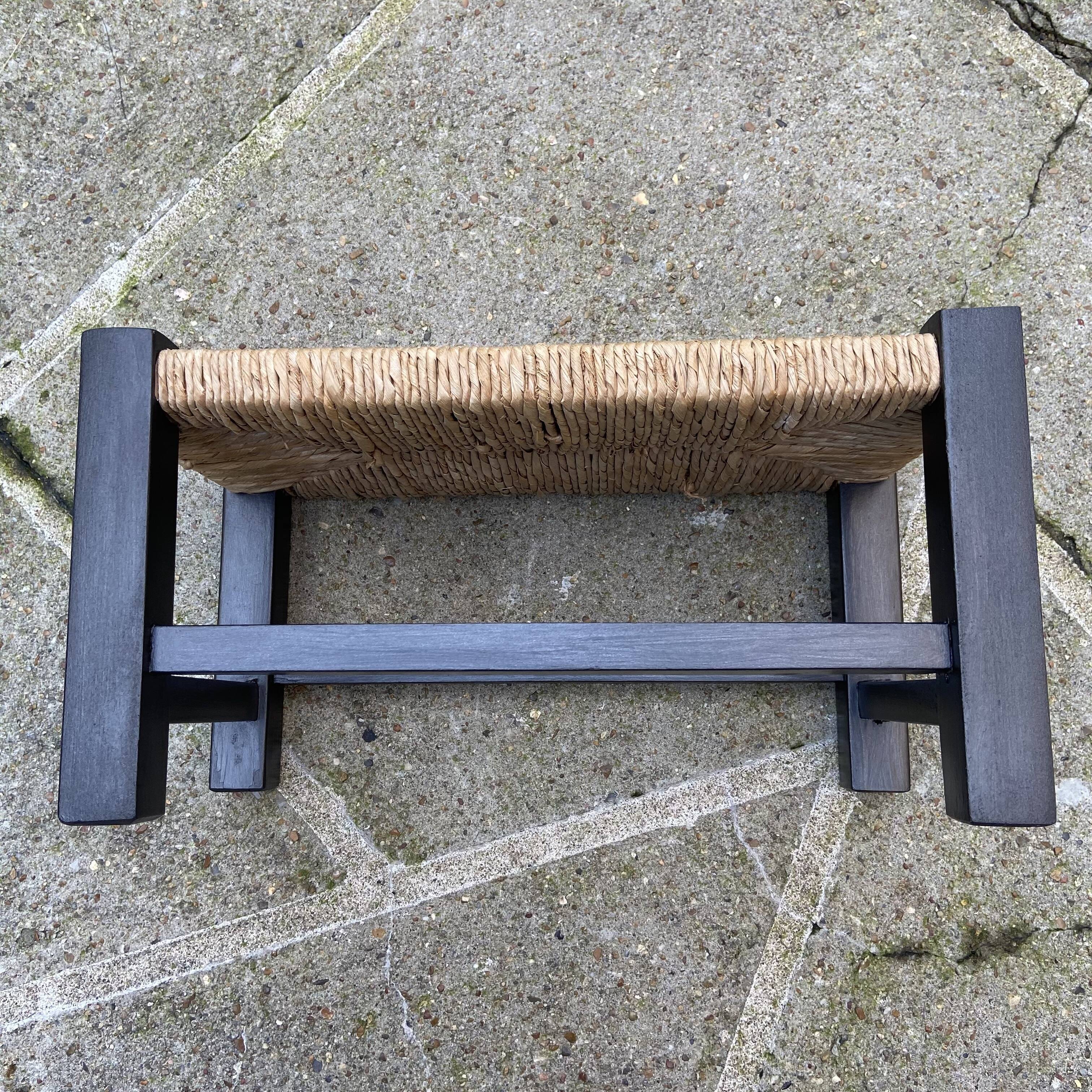 Banc en bois - assise paillée