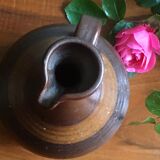 Marsh sandstone vase with handle
