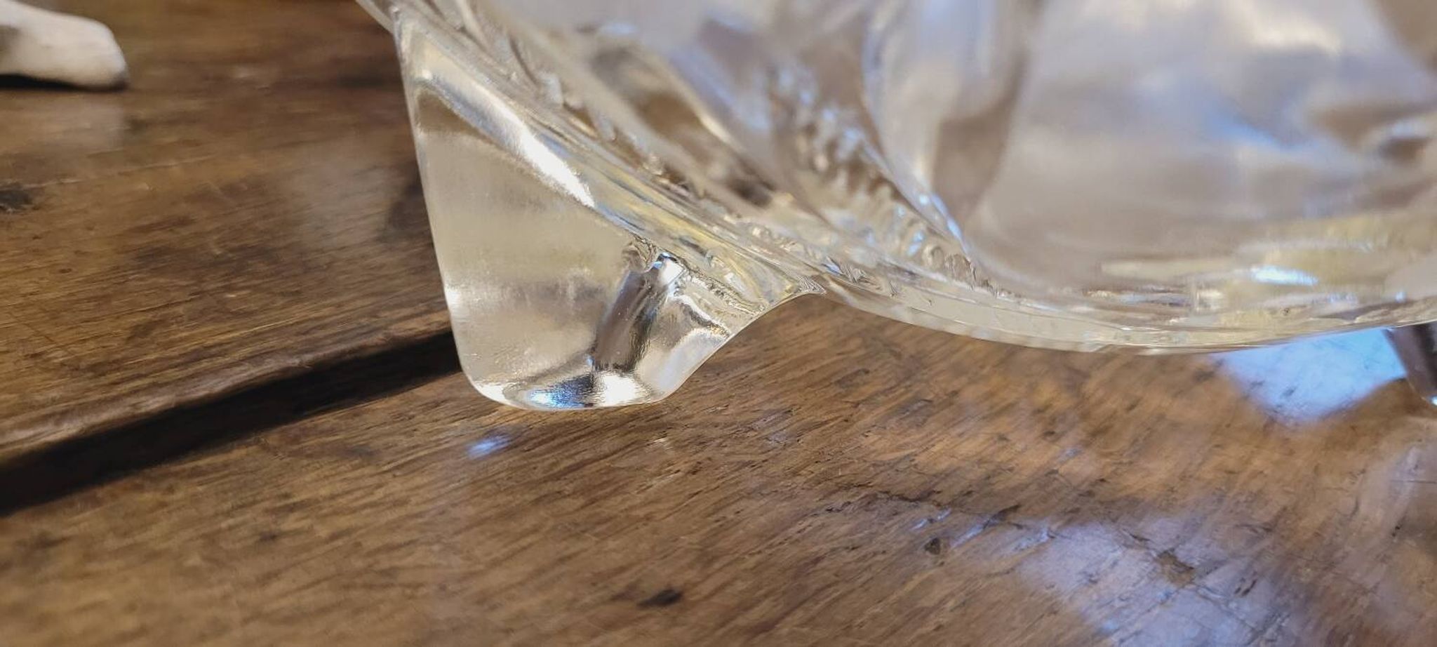 Coupe sur pied en verre moulé 50's